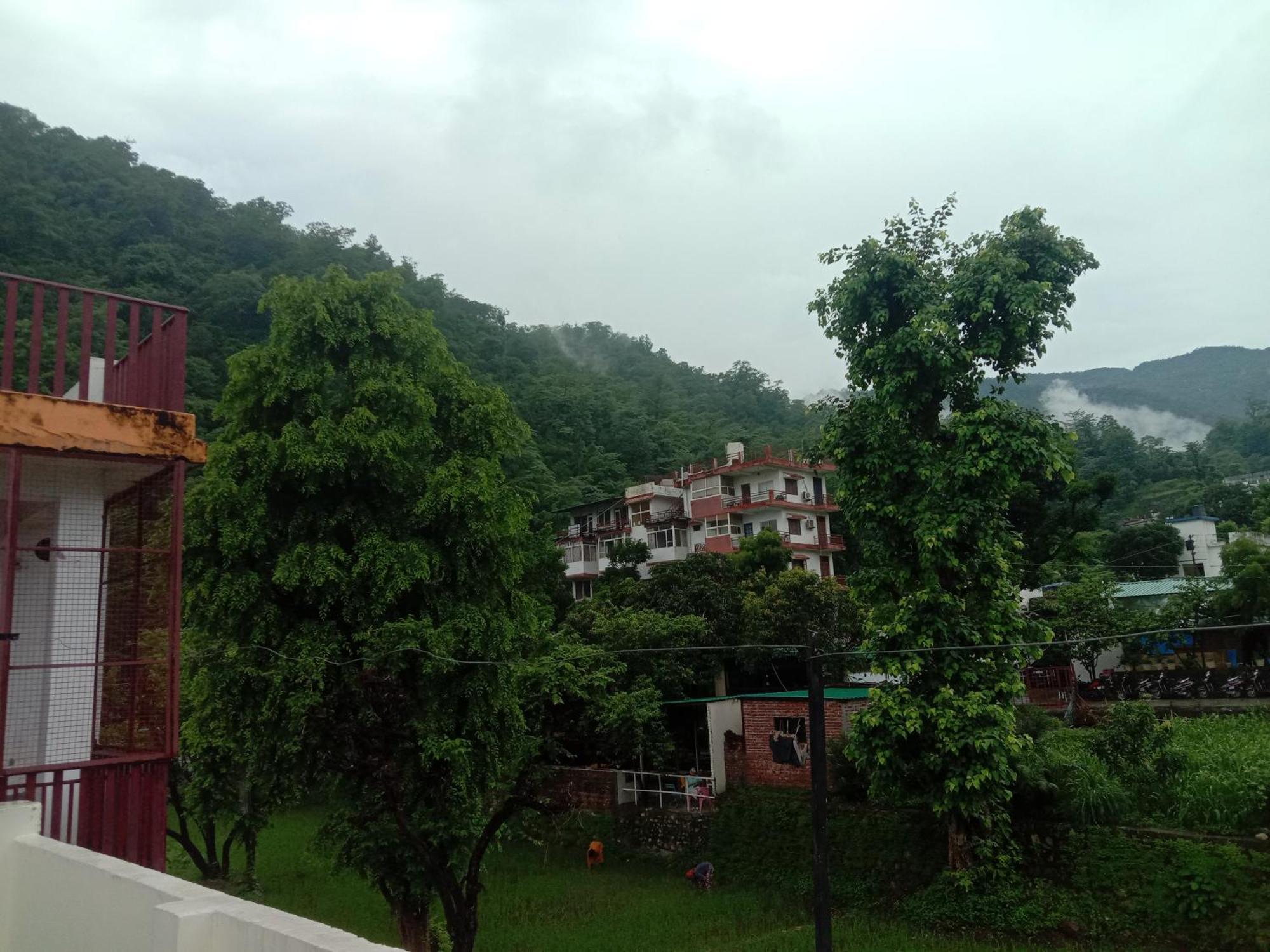 Deepak Homestay Rishīkesh المظهر الخارجي الصورة
